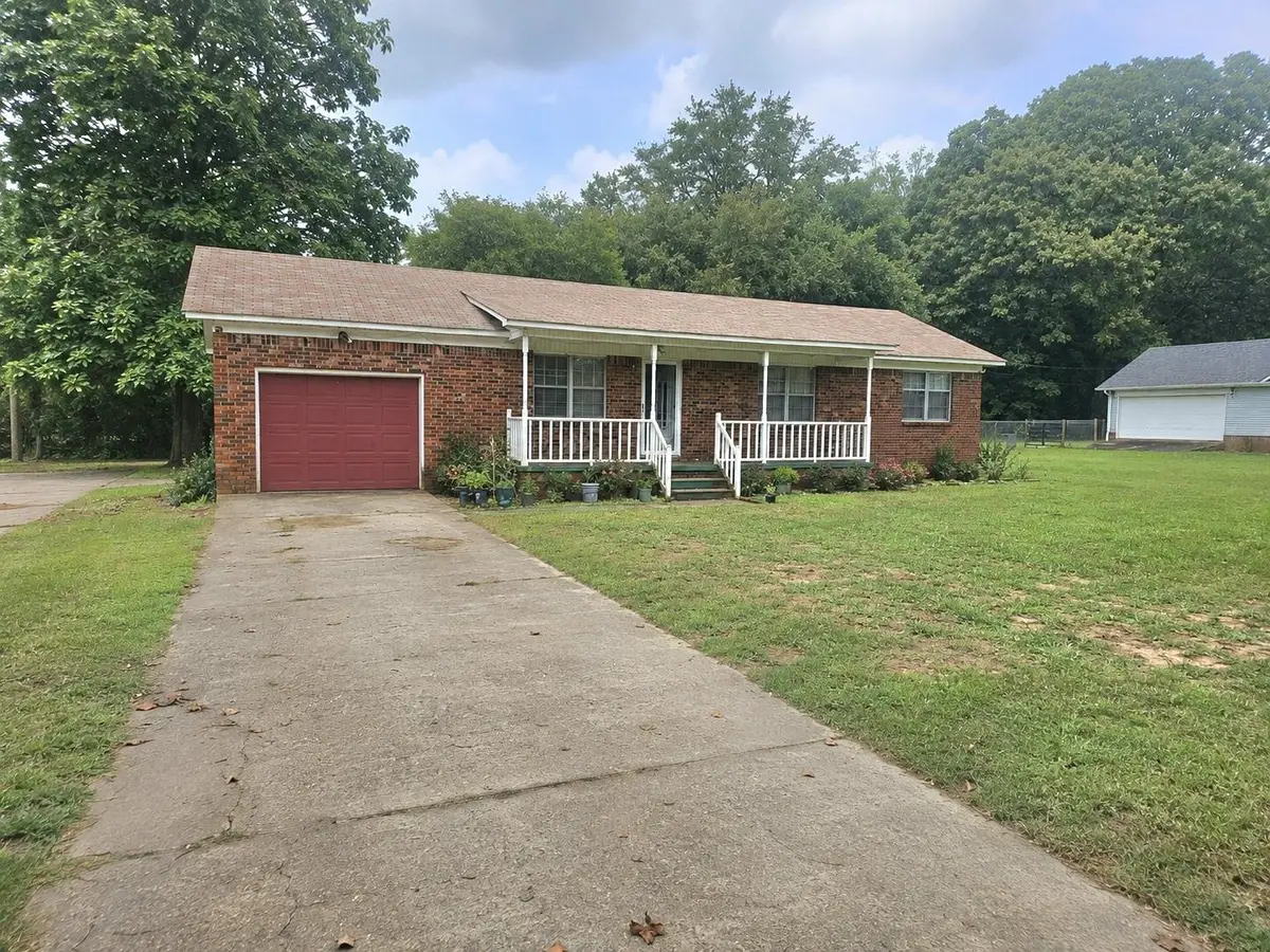 147 Joann Ave, Russellville, AL 35654 - #1