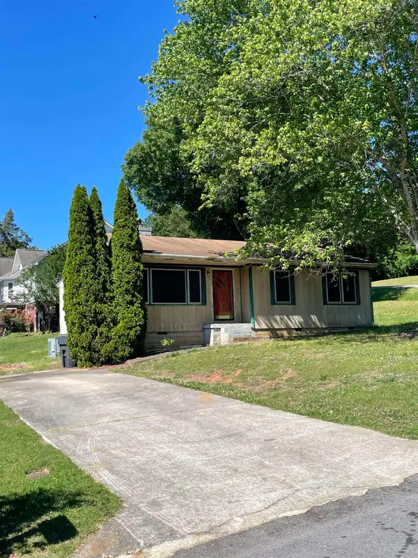 250 1st St, Russellville, AL 35653