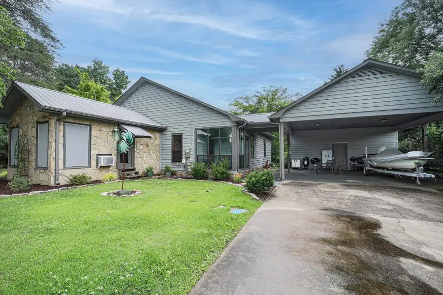 320 Spring Cove Rd, Florence, AL 35634 - #3