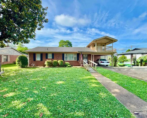 1424 E Second St, Tuscumbia, AL 35674