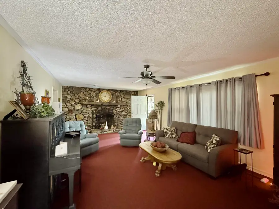 1424 E Second St, Tuscumbia, AL 35674 - #2
