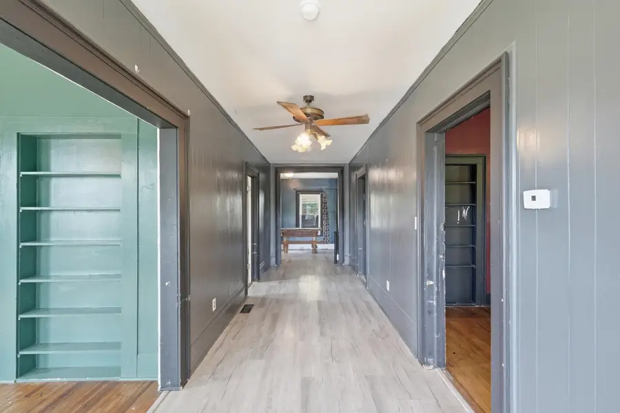 207 River Bluff Dr, Sheffield, AL 35660 - #2