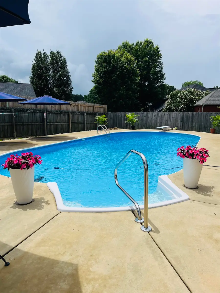600 Meadowview Dr, Hartselle, AL 35640 - #2