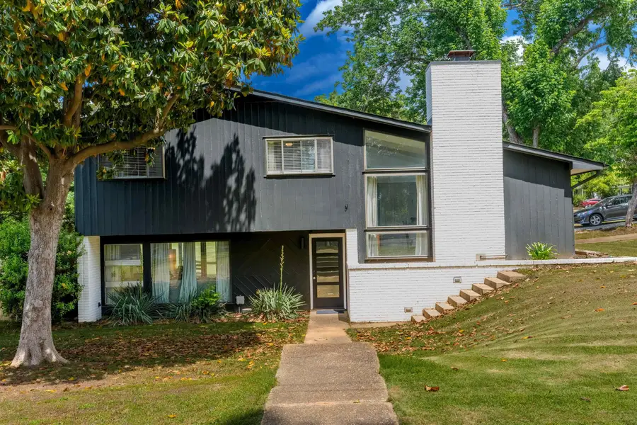 350 Beverly Ave, Florence, AL 35630 - #2