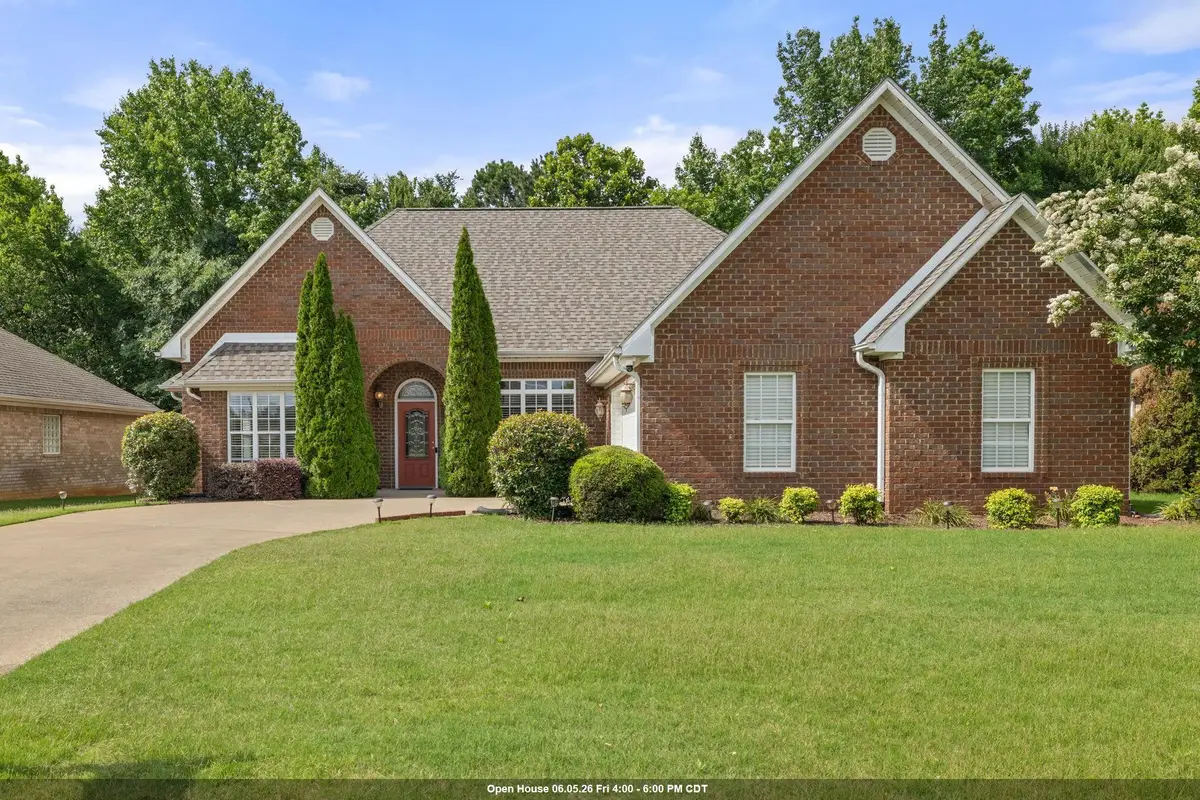 313 Sherborne Ct, Florence, AL 35633 - #1