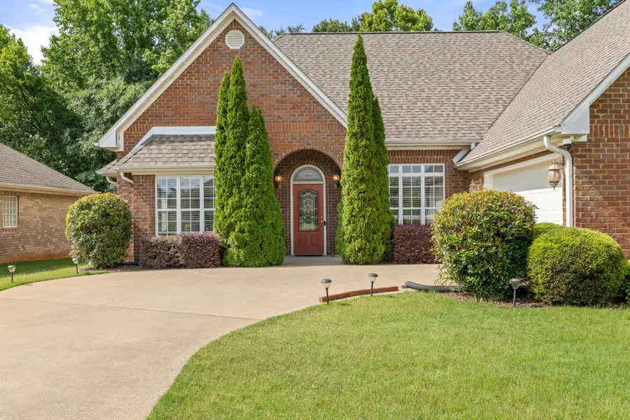313 Sherborne Ct, Florence, AL 35633 - #2