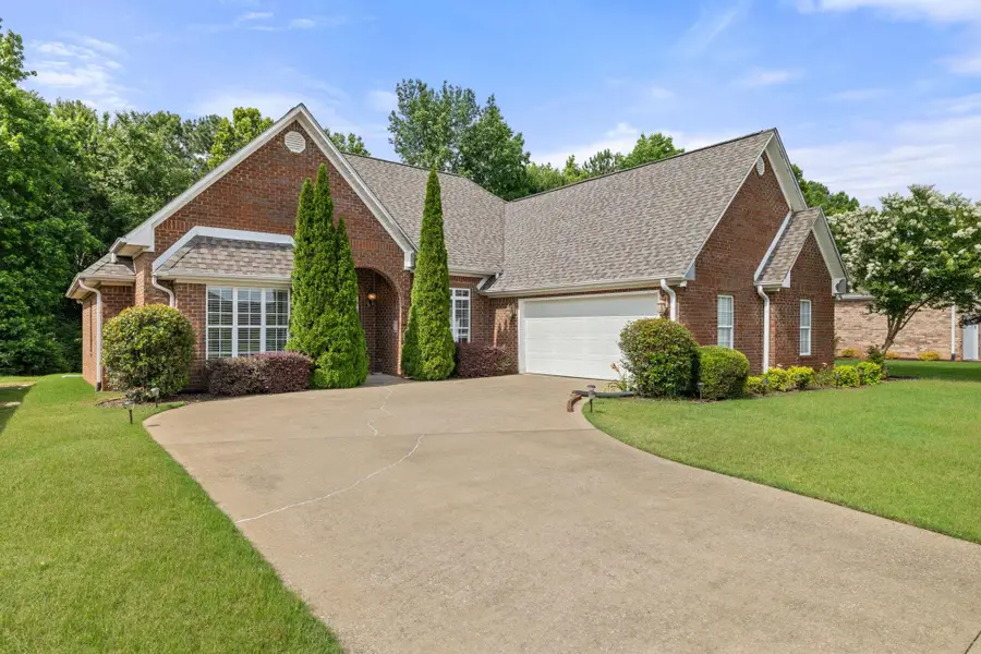 313 Sherborne Ct, Florence, AL 35633 - #3