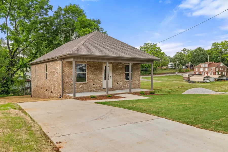 520 W Tennessee St, Florence, AL 35630 - #2