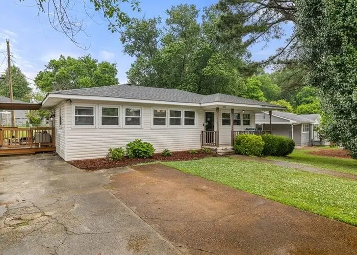 1607 Ridge Ave, Florence, AL 35630 - #2