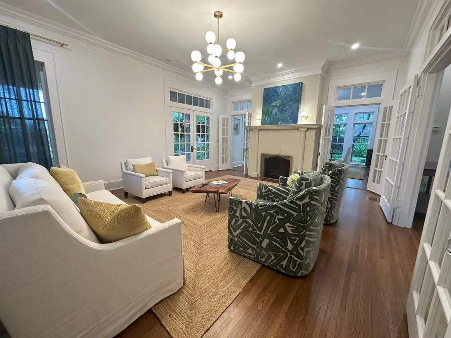 202 E Hawthorne St, Florence, AL 35630 - #3