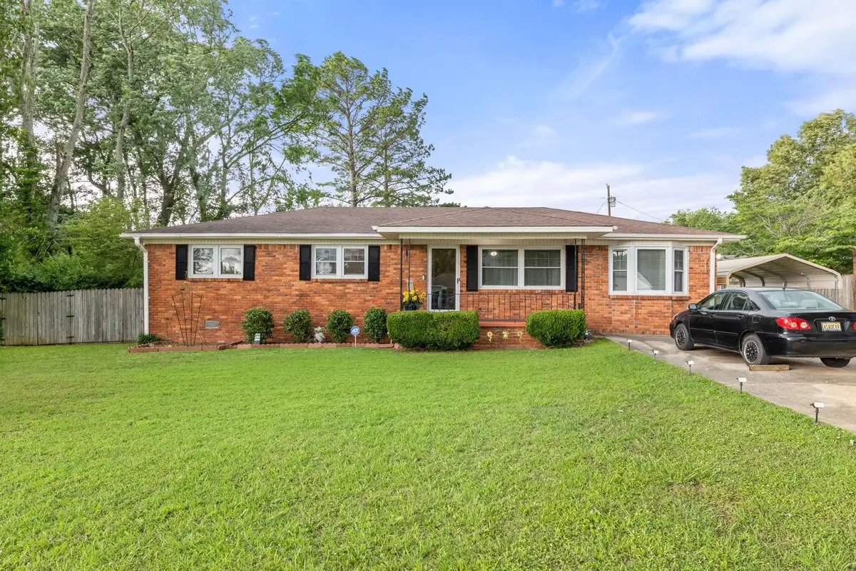 2205 Estaline Dr, Florence, AL 35630 - #1