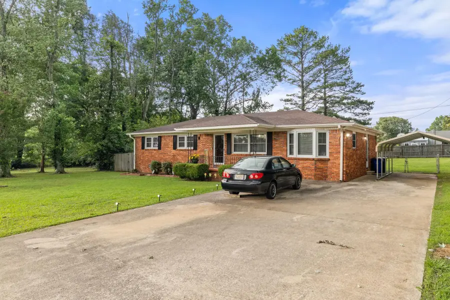 2205 Estaline Dr, Florence, AL 35630 - #3