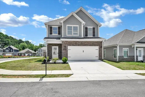 2118 Sullivan Dr, Cullman, AL 35055