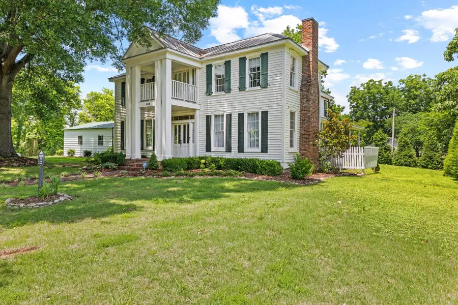 608 W 4th St, Tuscumbia, AL 35674 - #2