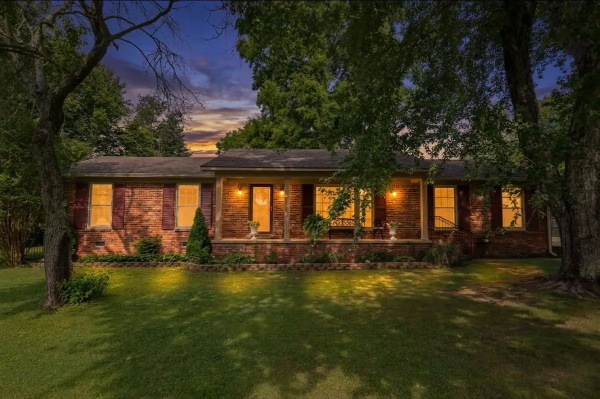 409 Mauldin Ave, Florence, AL 35634 - #1