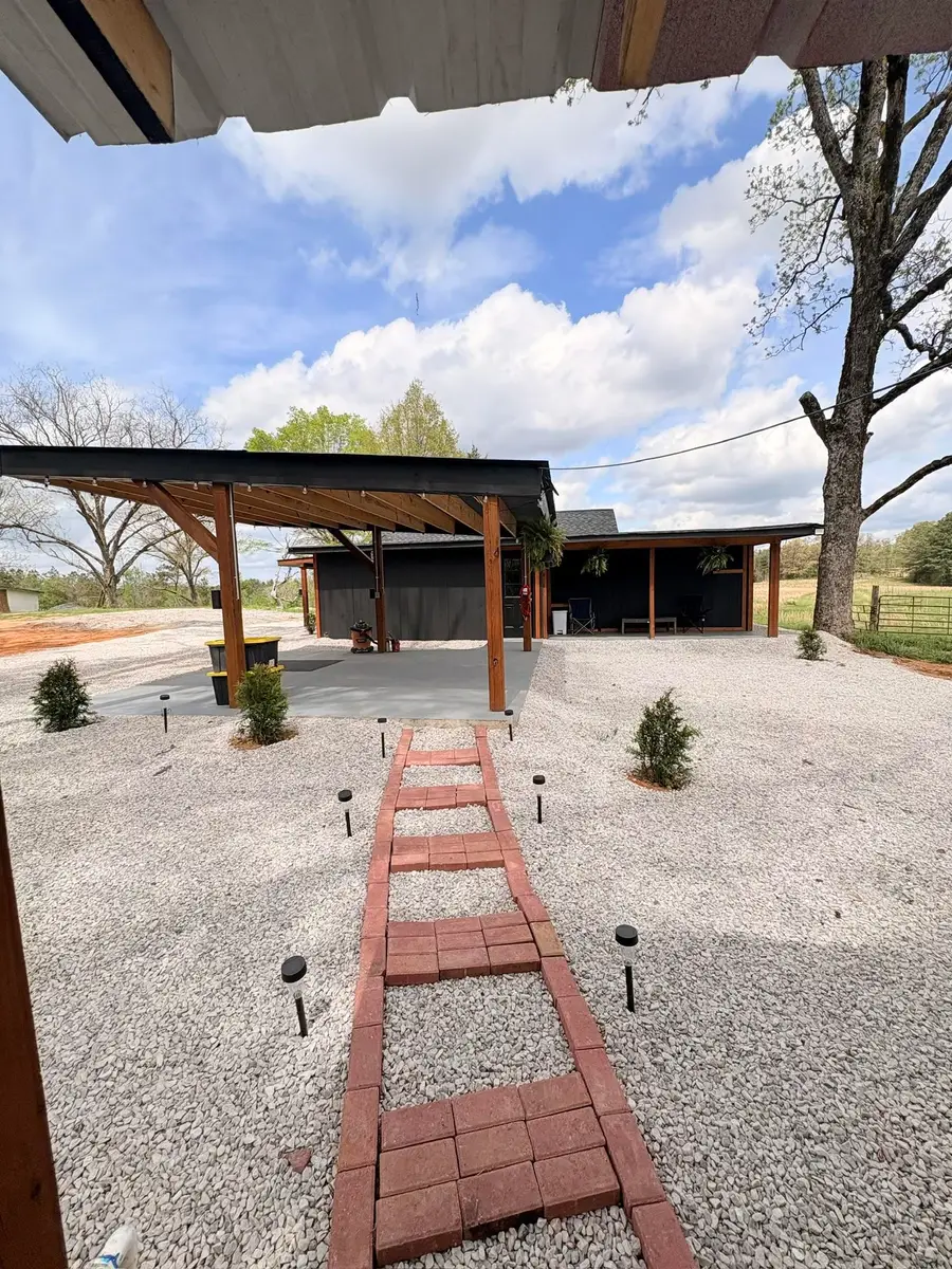 633 Smith Rd, Winfield, AL 35594 - #3