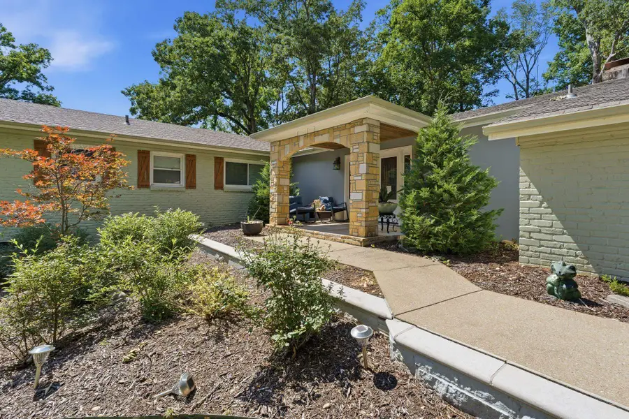 126 Patsy Dr, Florence, AL 35633 - #2
