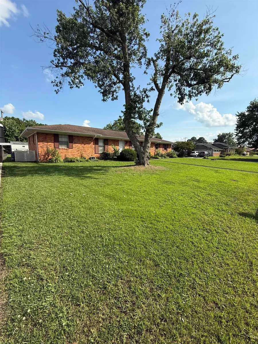 1909 Azalea Cir, Decatur, AL 35601 - #2