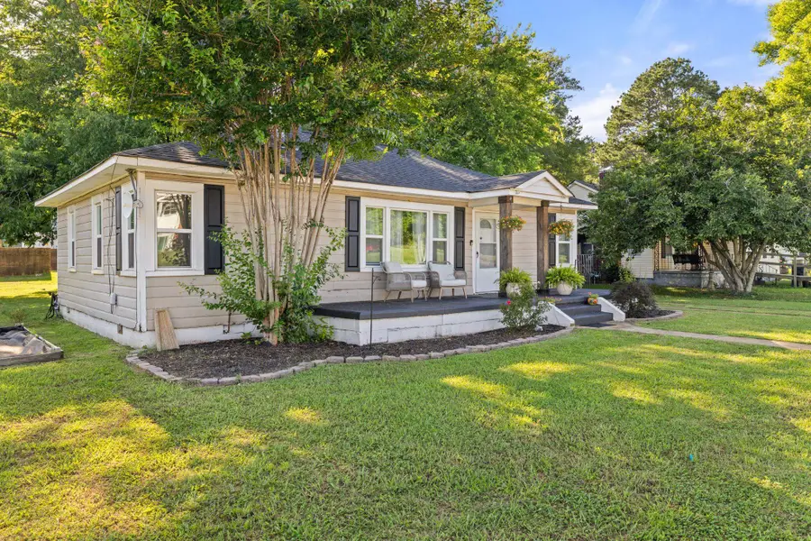 191 Wheeler St, Rogersville, AL 35652 - #3