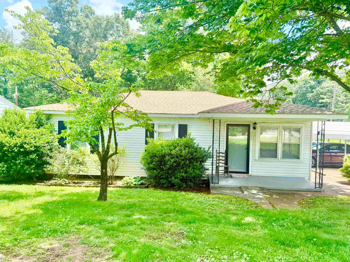 504 N Patton St, Florence, AL 35630 - #1