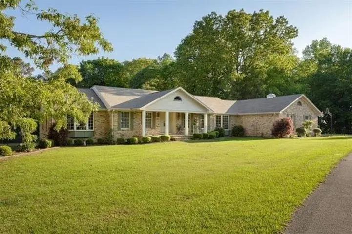 2211 Cotton Gin Rd, Russellville, AL 35653 - #2
