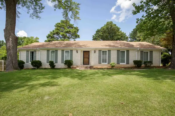 305 Nottingham Rd, Florence, AL 35633