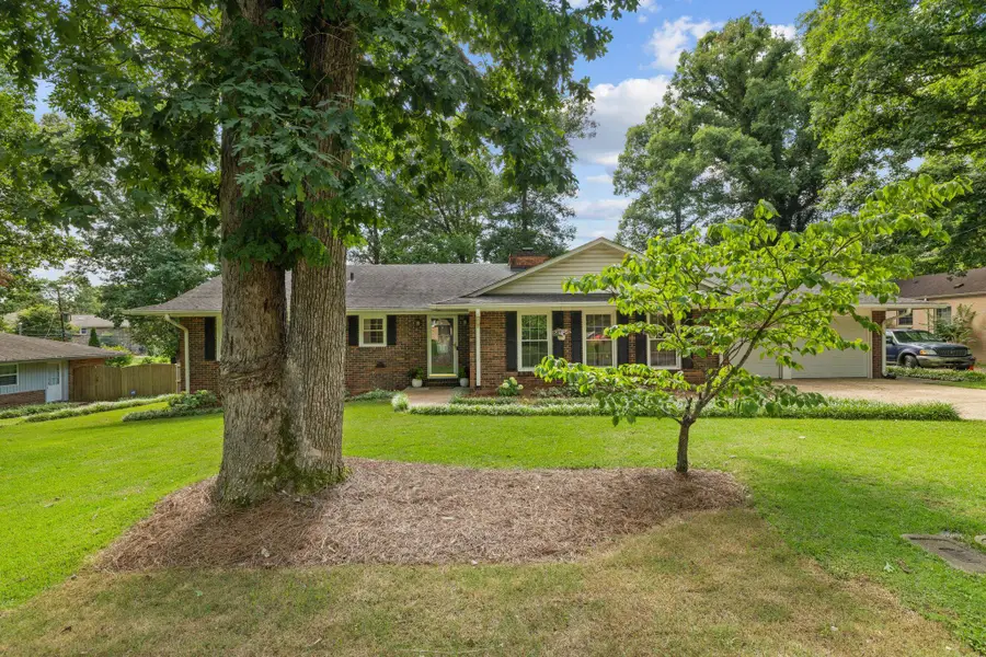 213 Shirley Dr, Florence, AL 35633 - #3