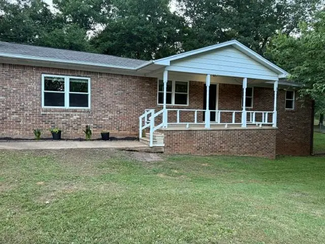 115 Crockett Cir, Florence, AL 35633 - #2