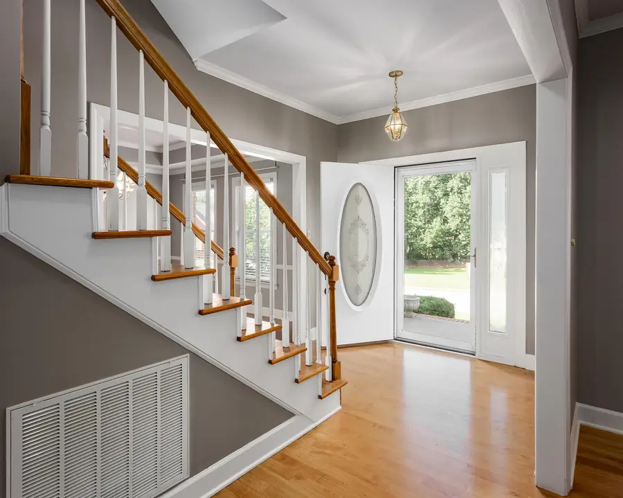111 Stoney Creek Dr, Florence, AL 35633 - #3