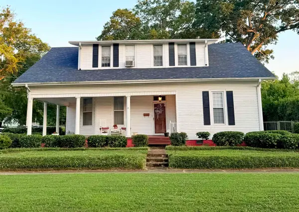 408 E 6th St, Tuscumbia, AL 35674