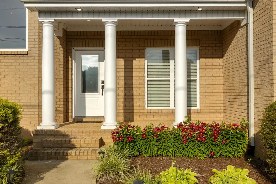 235 Melissa Dr, Muscle Shoals, AL 35661 - #3