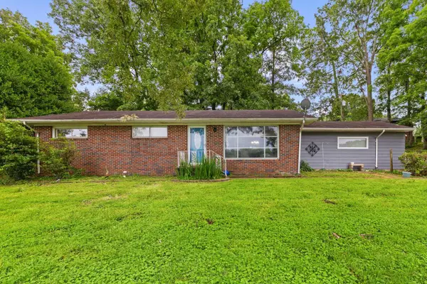 208 Fairground Rd, Florence, AL 35630