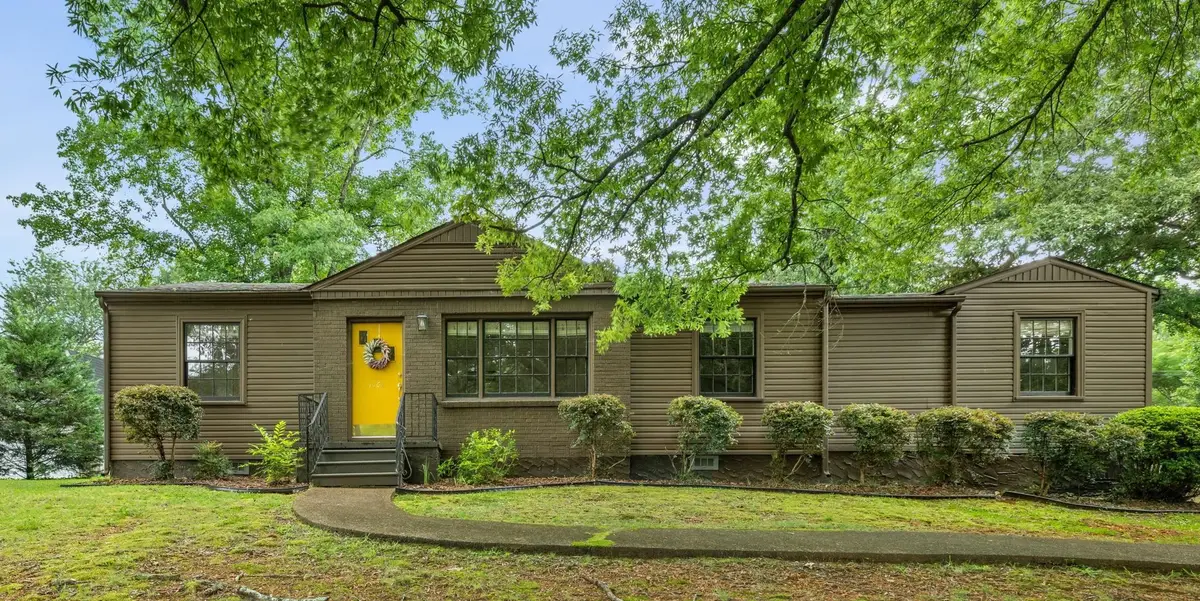 1062 Stewart Ave, Florence, AL 35630 - #1