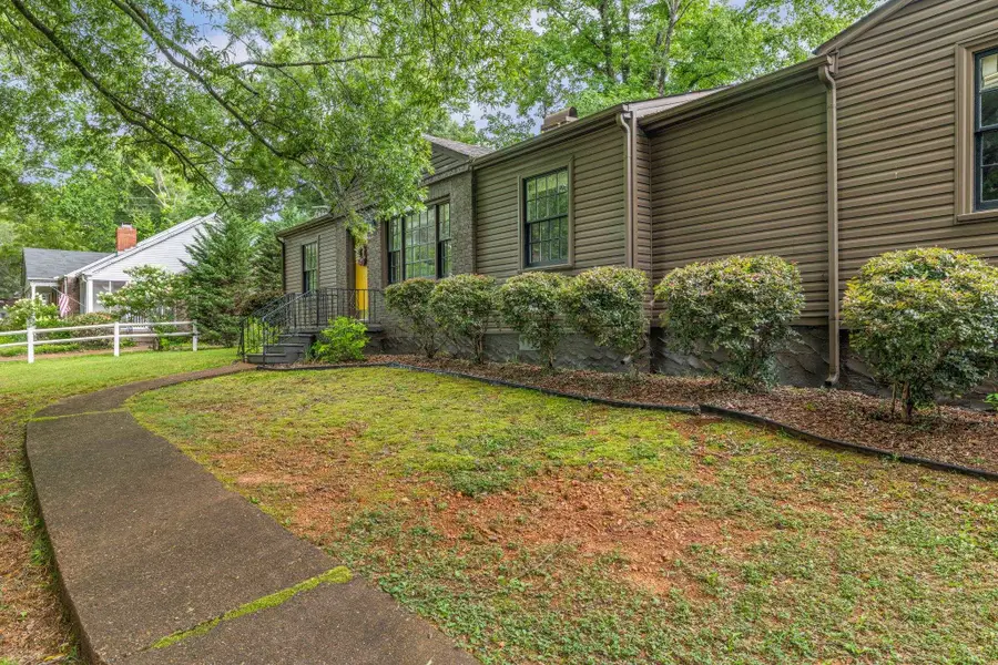 1062 Stewart Ave, Florence, AL 35630 - #3