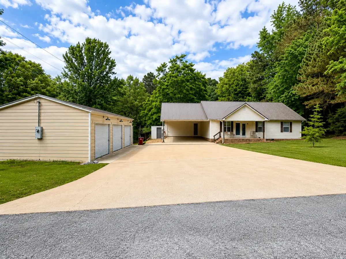 230 Courtyard Rd, Hamilton, AL 35570 - #1
