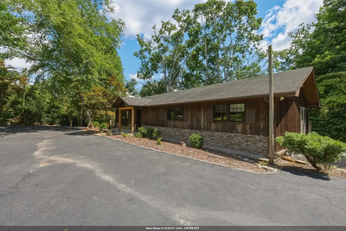 636 Rivermont Rd, Florence, AL 35634 - #1