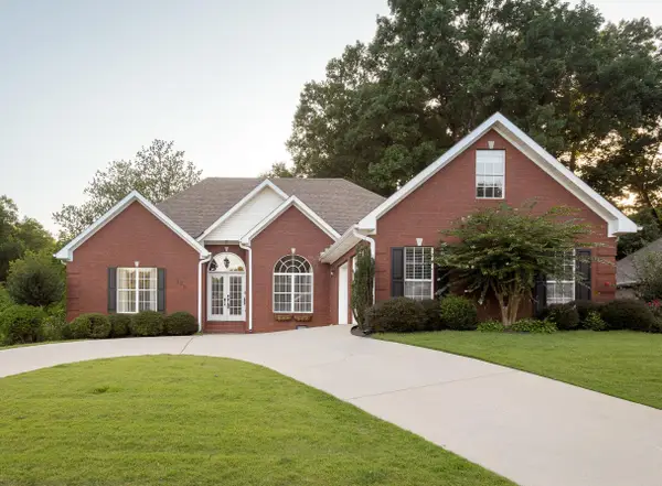 120 Shelley Ln, Florence, AL 35633