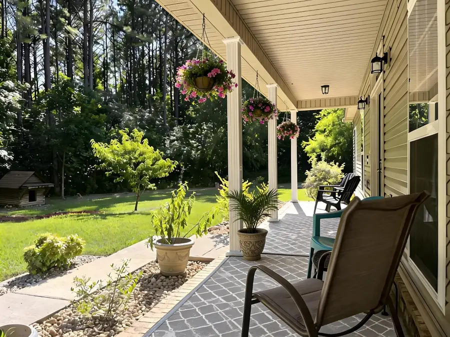 1408 Shady Grove Rd, Russellville, AL 35653 - #2