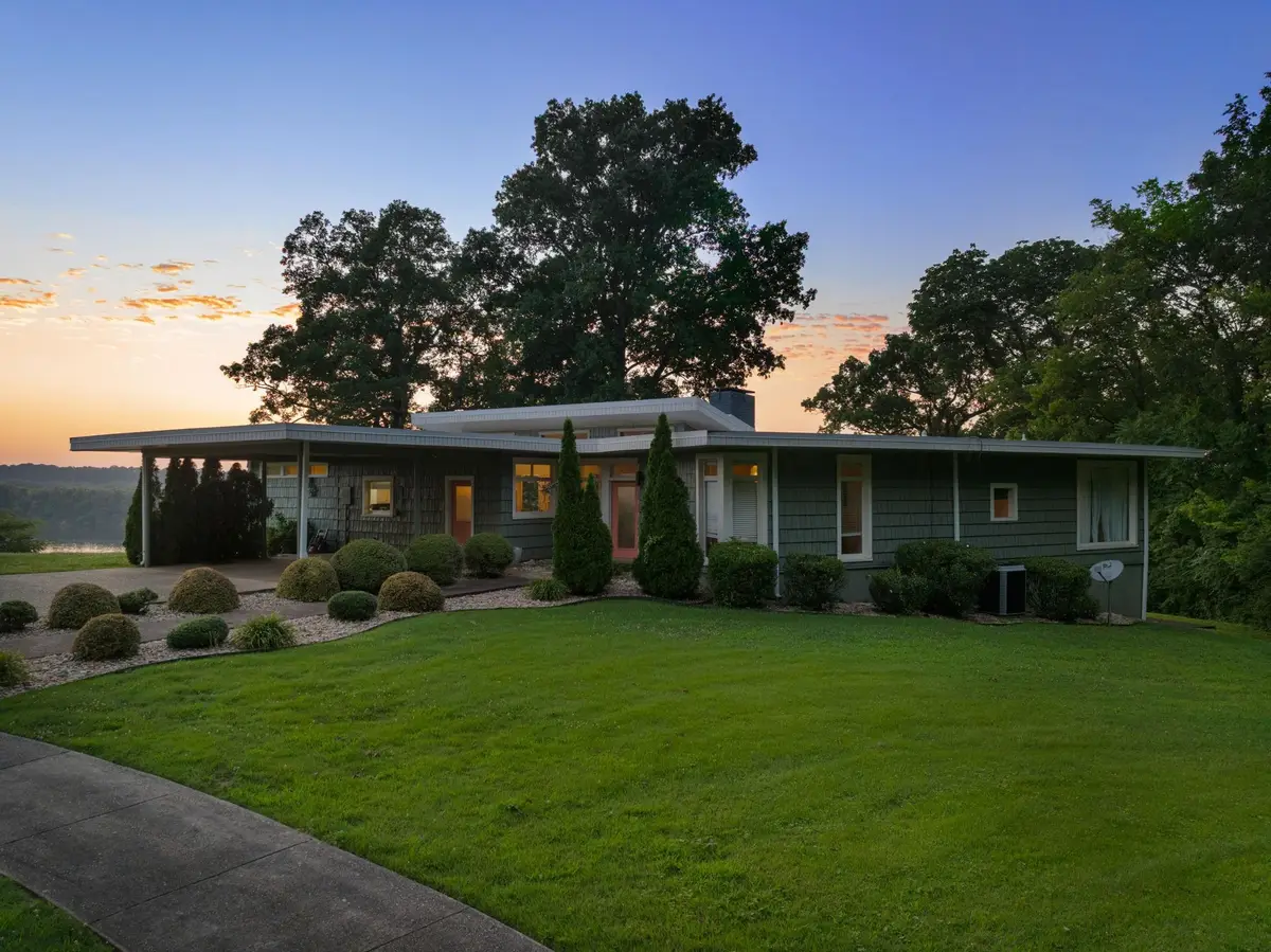 710 Riverbluff Ct, Sheffield, AL 35660 - #1