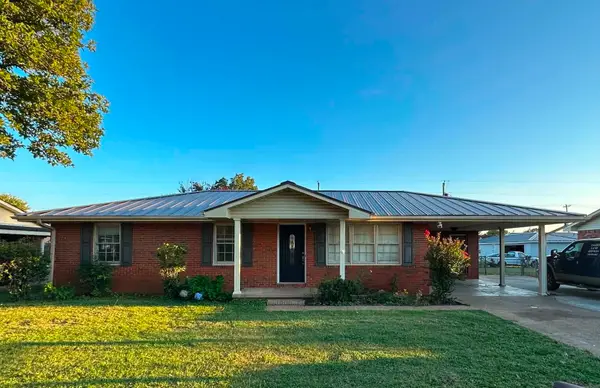 109 Colorado Ave, Muscle Shoals, AL 35661
