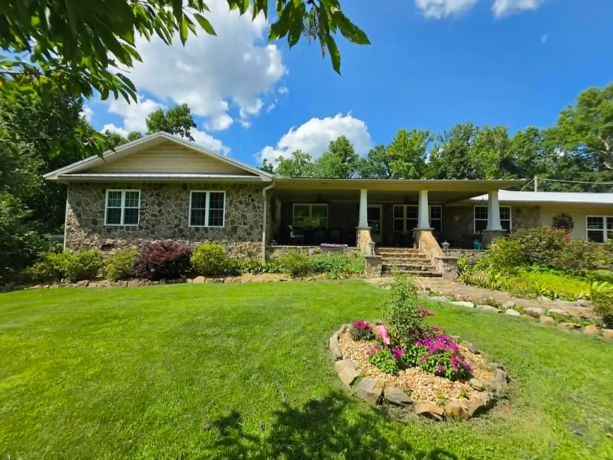 33 Co Rd 1205, Vinemont, AL 35179 - #1