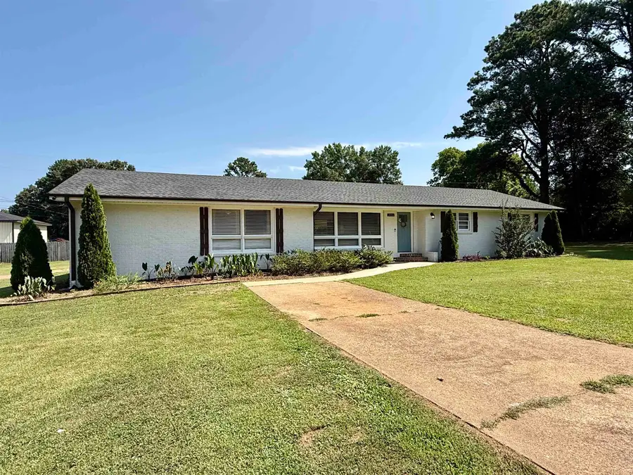 2012 Stoddard Dr, Florence, AL 35630 - #2