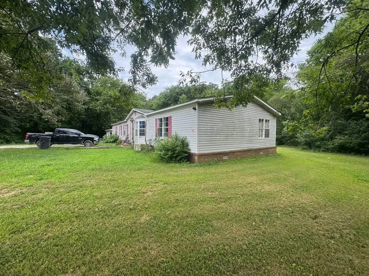140 Youngblood Way, Killen, AL 35645 - #1