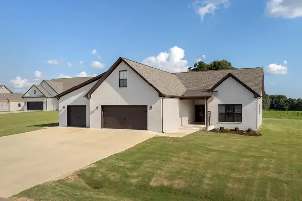 200 Spry Way, Killen, AL 35645
