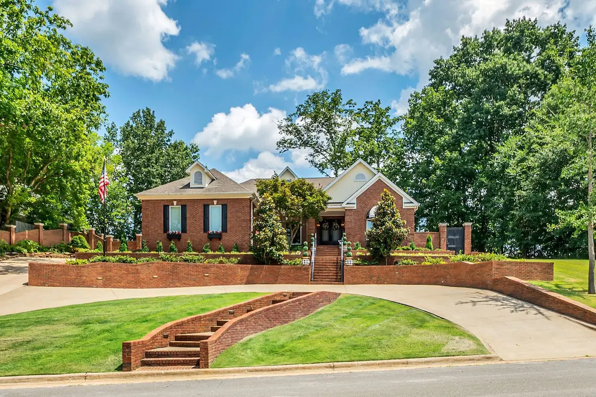 129 Wildwood Trl, Florence, AL 35630 - #1
