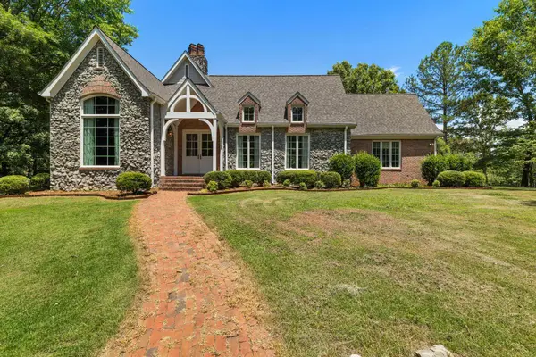 2620 Underwood Rd, Russellville, AL 35654