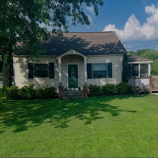 922 Wesley Ave, Cullman, AL 35058