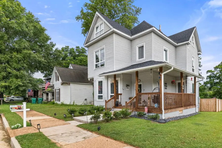 911 N Raleigh Ave, Sheffield, AL 35660 - #2