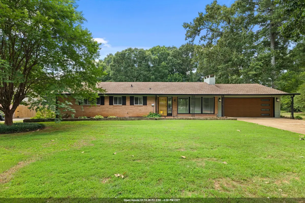 2132 Chickasaw Dr, Florence, AL 35630 - #1
