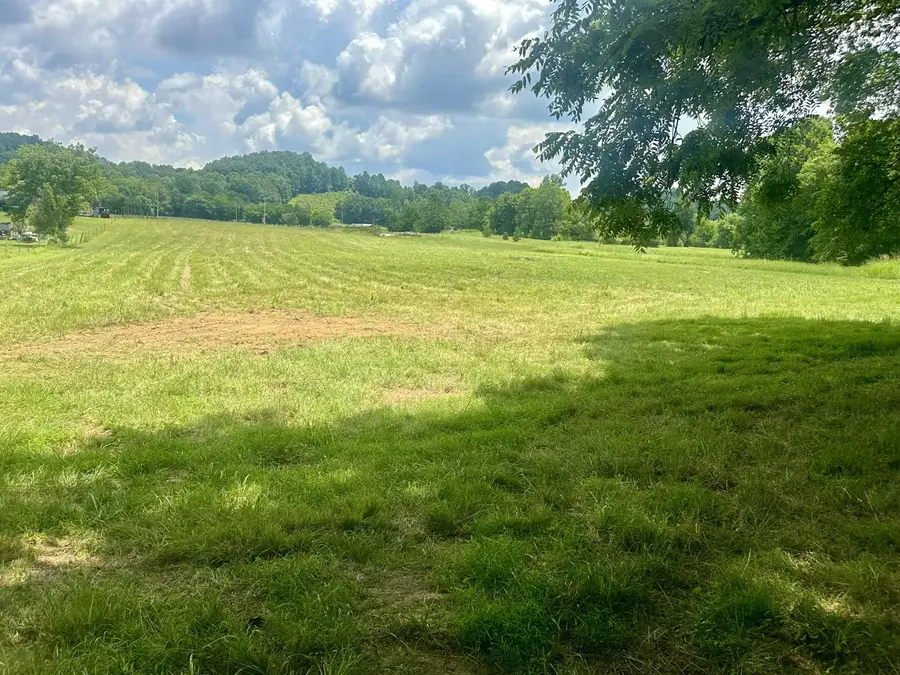 202 Garrett Rd, Killen, AL 35645 - #3